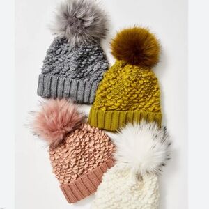 1246. Free People Full Moon Nubby Pom Beanie